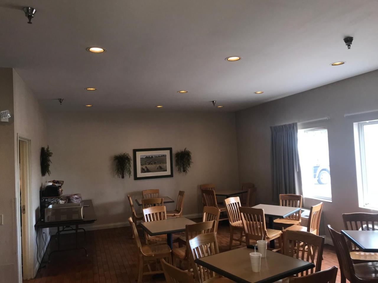 Gasthof Amish Village Inn Montgomery Esterno foto